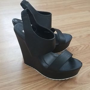Steve Madden Black Wedges